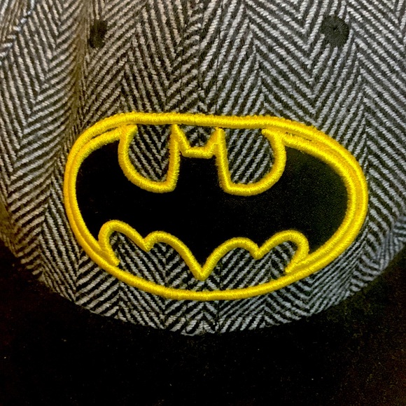 DC COMICS BATMAN HAT - Picture 2 of 6